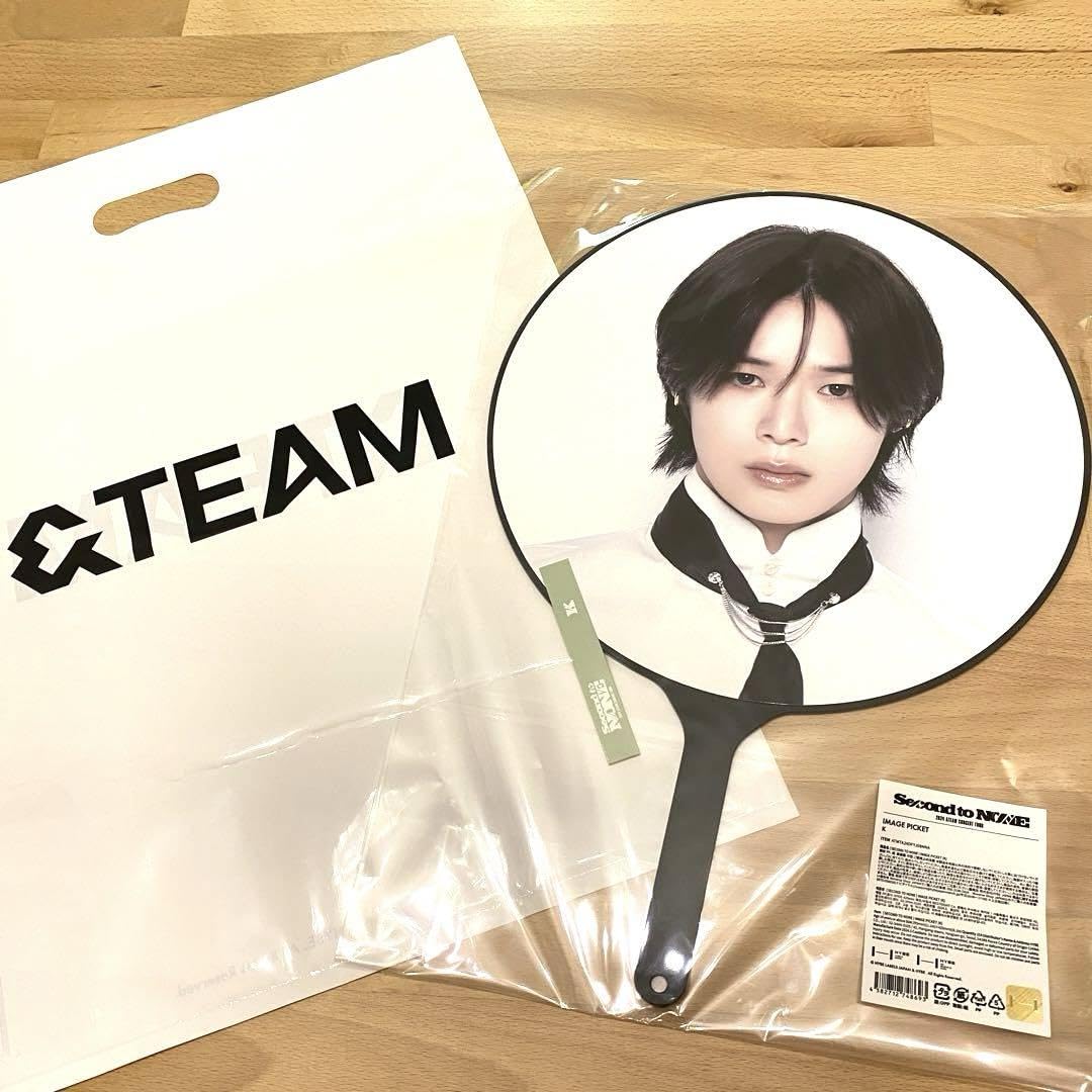 &TEAM うちわ コカコーラ】カラビナ付き！『&TEAM』折りたたみうちわ